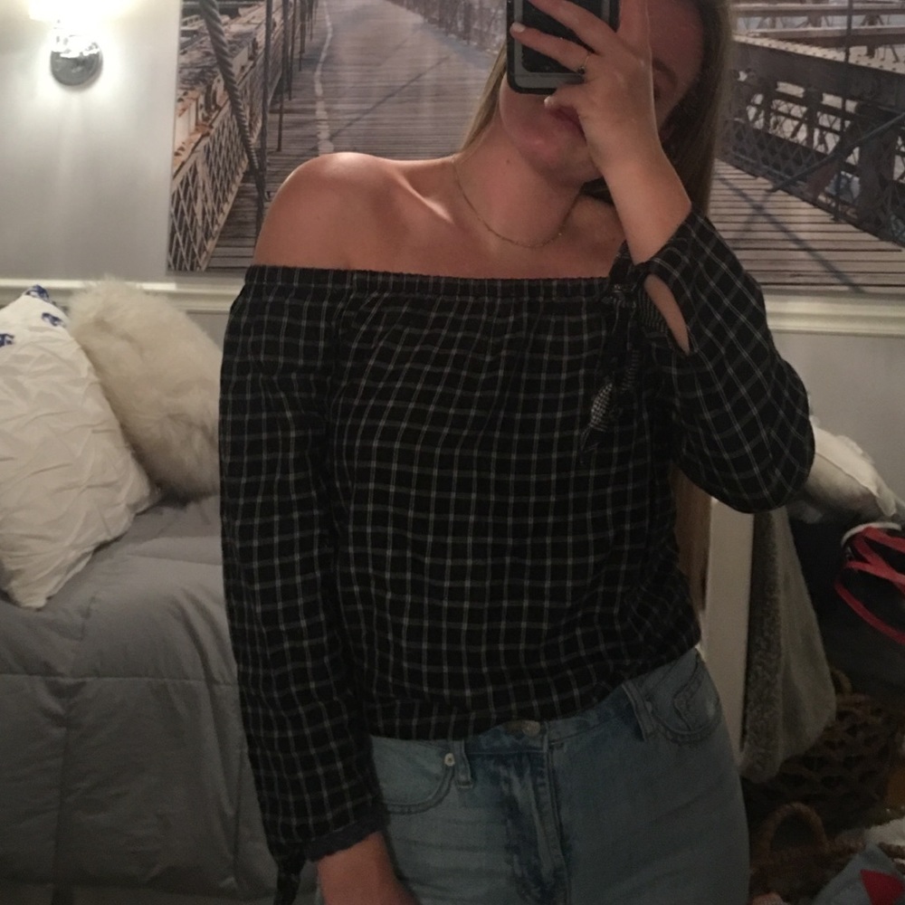 Madewell Black&White Off-The-Shoulder Top